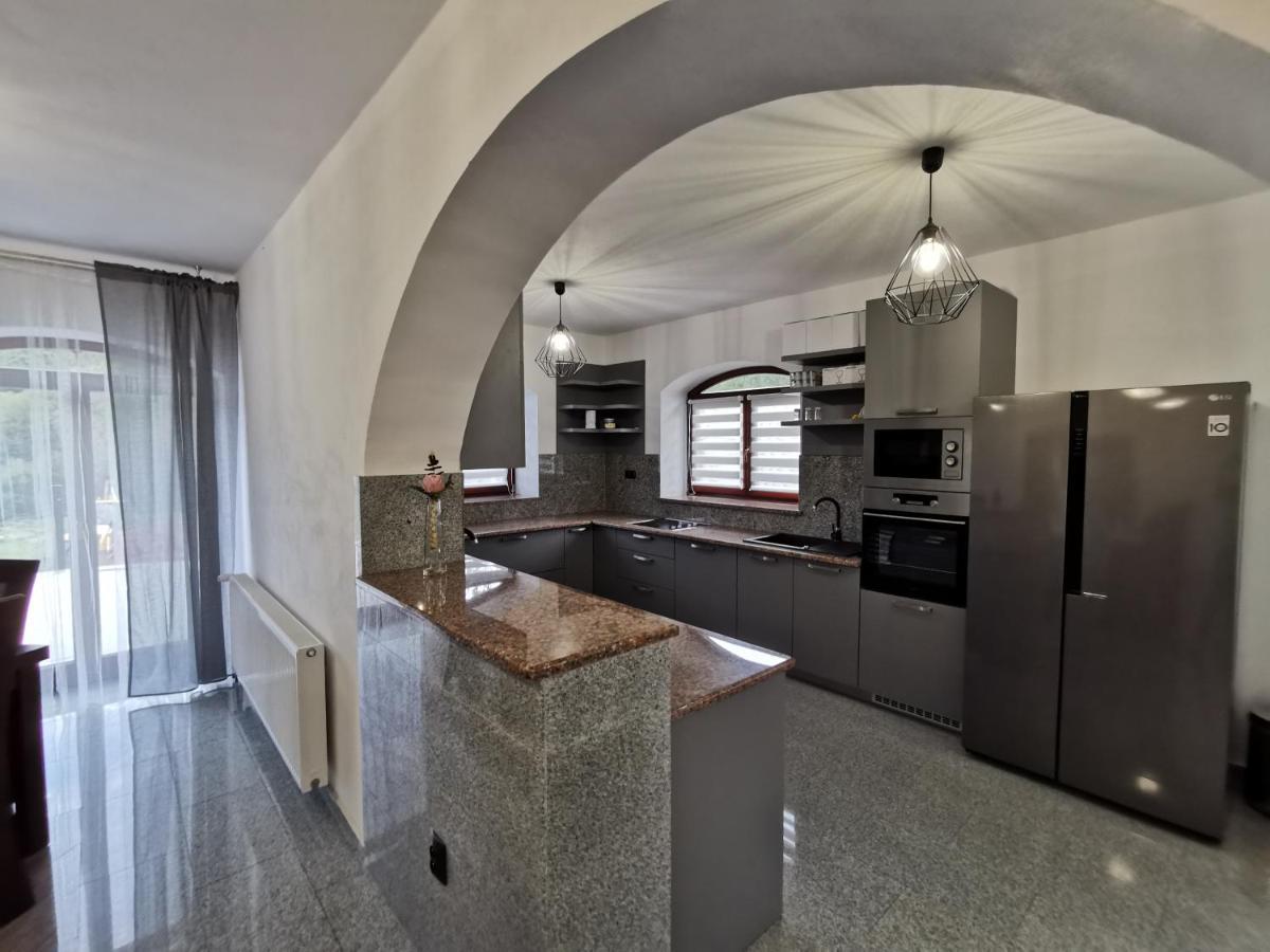 Zamocek Hotel Matiasovce Bagian luar foto
